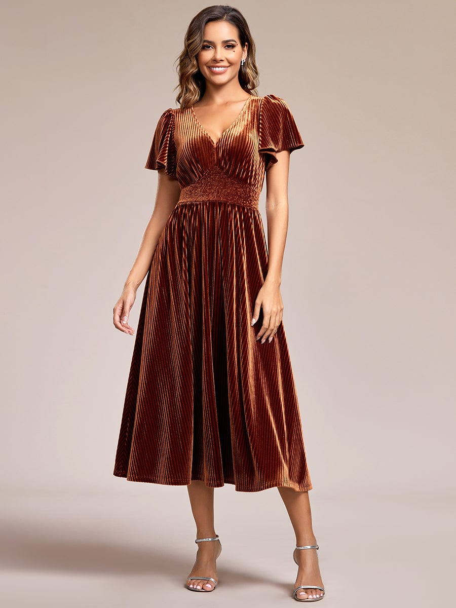 Elegant V-Neck Velour Midi Dress with Short Sleeves and Waist Detail