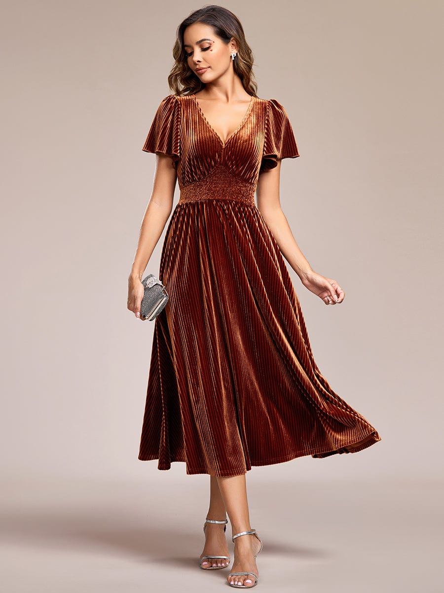 Elegant V-Neck Velour Midi Dress with Short Sleeves and Waist Detail