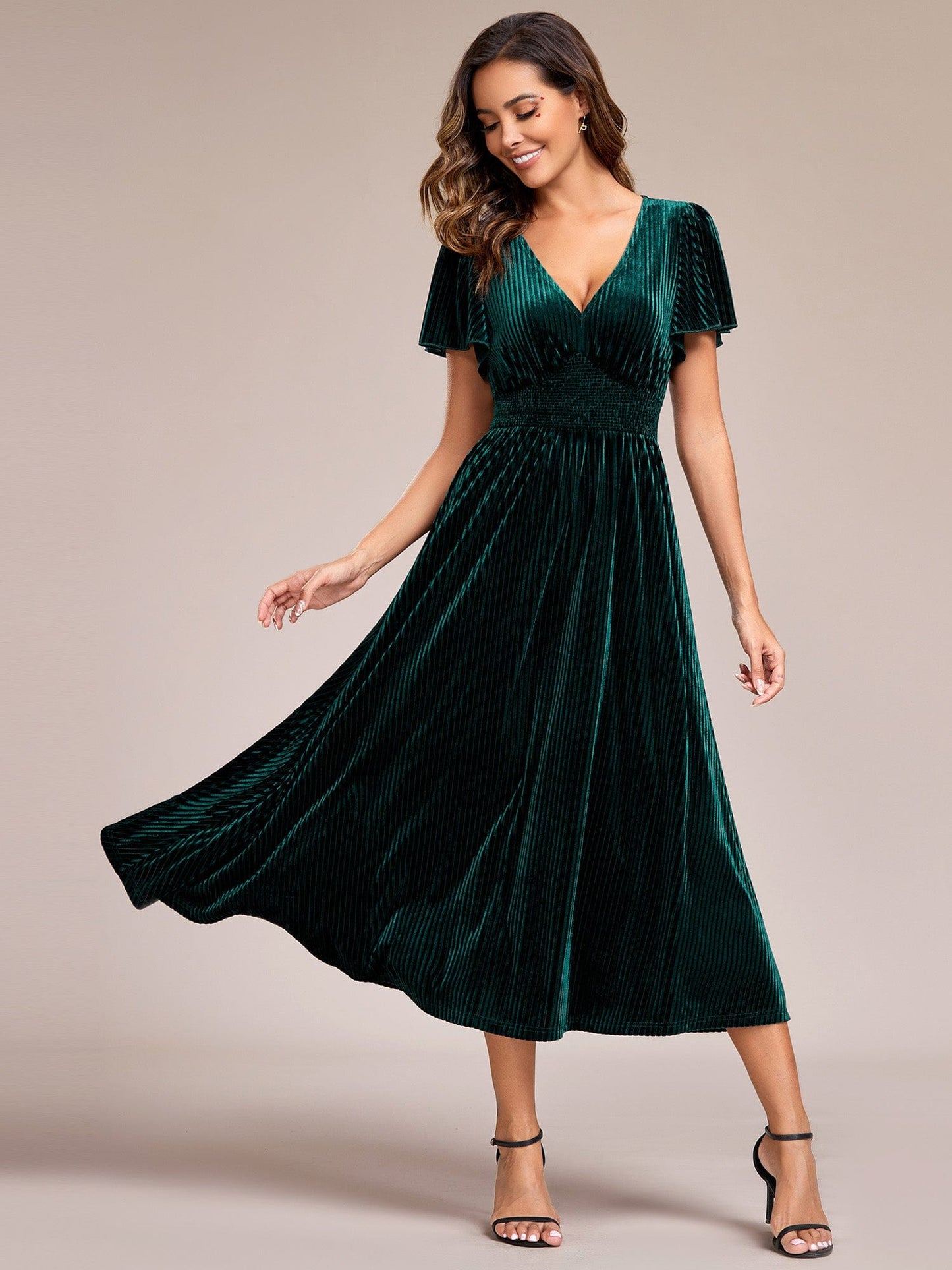 Elegant V-Neck Velour Midi Dress with Short Sleeves and Waist Detail