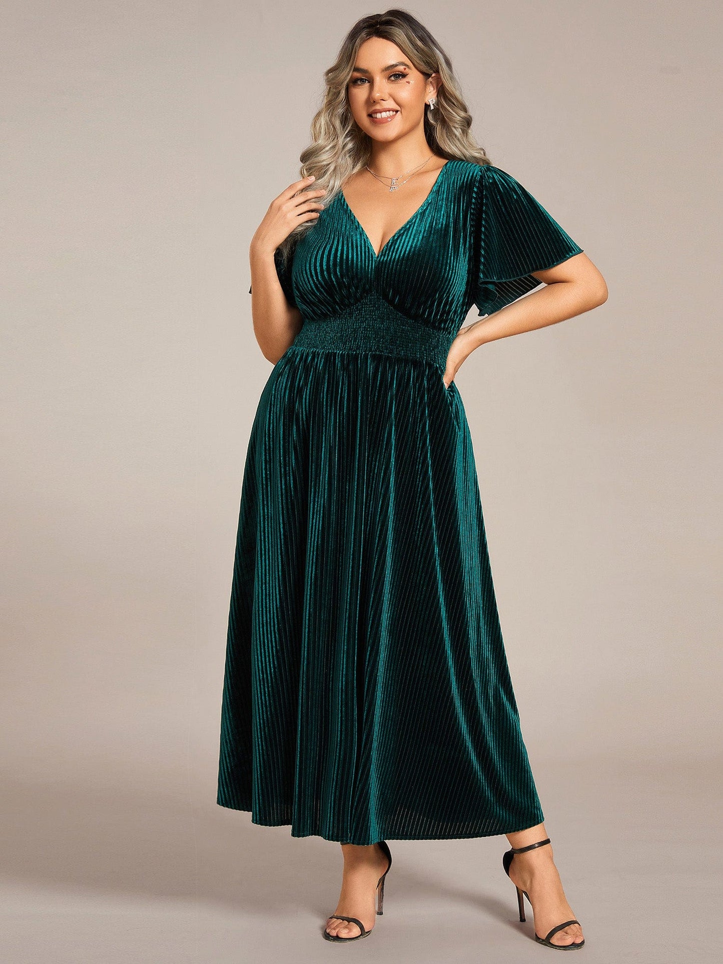 Elegant V-Neck Velour Midi Dress with Short Sleeves and Waist Detail